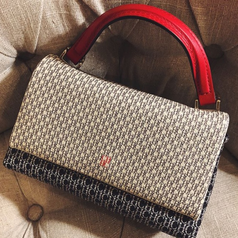 I'm looking for Carolina Herrera bag